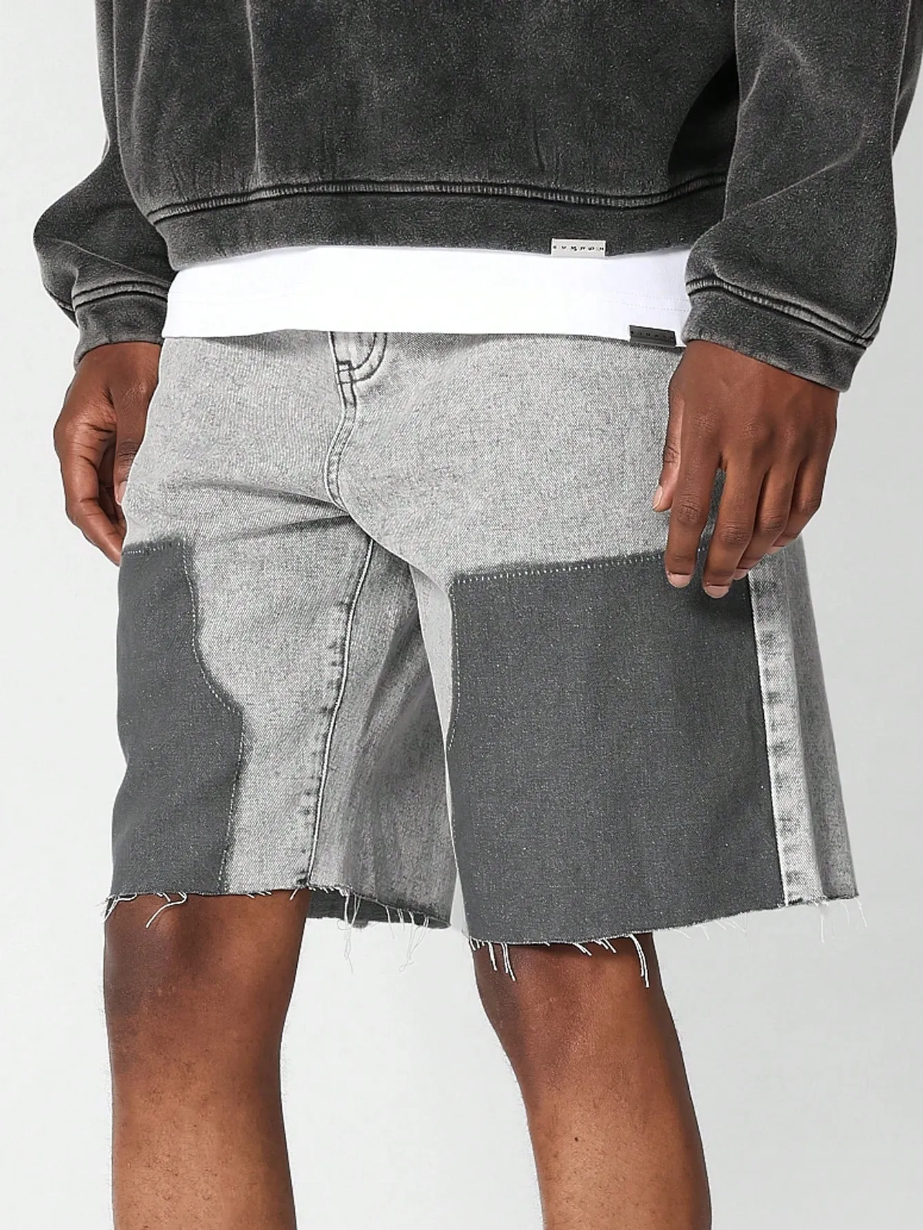 Denim Short With Contrast Carpenter Details