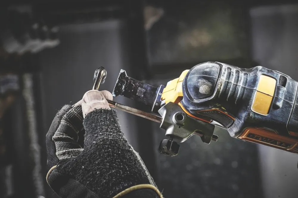 DeWalt DCS355N-XJ 18V Li-Ion XR Brushless Cordless Oscillating Multi-Tool - Bare