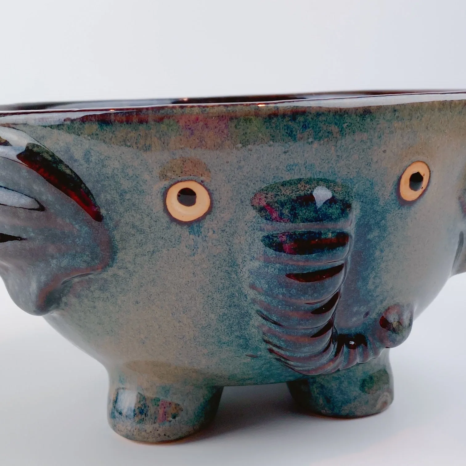 Elephant 6 Inch Bowl with Standing Happy Feet