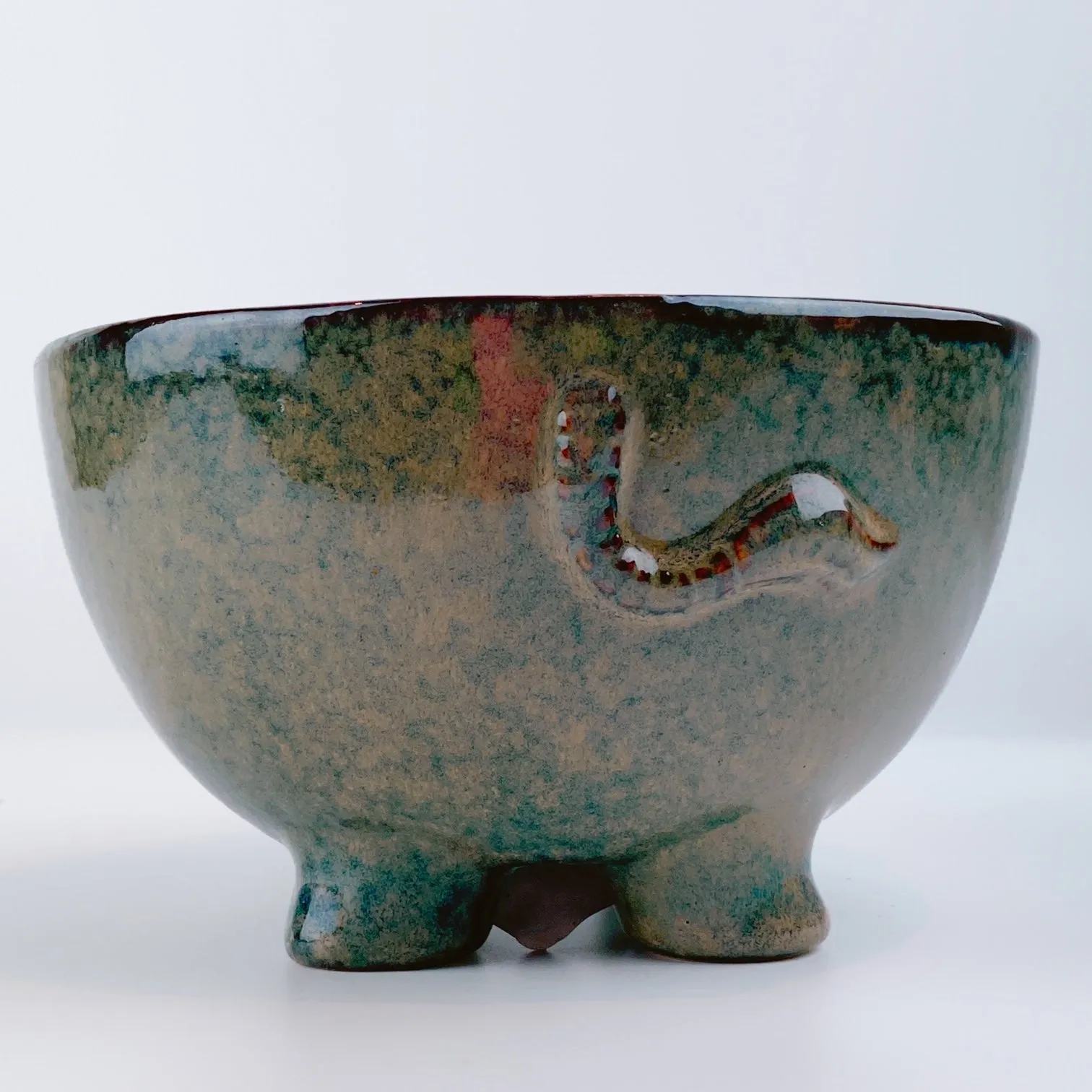 Elephant 6 Inch Bowl with Standing Happy Feet