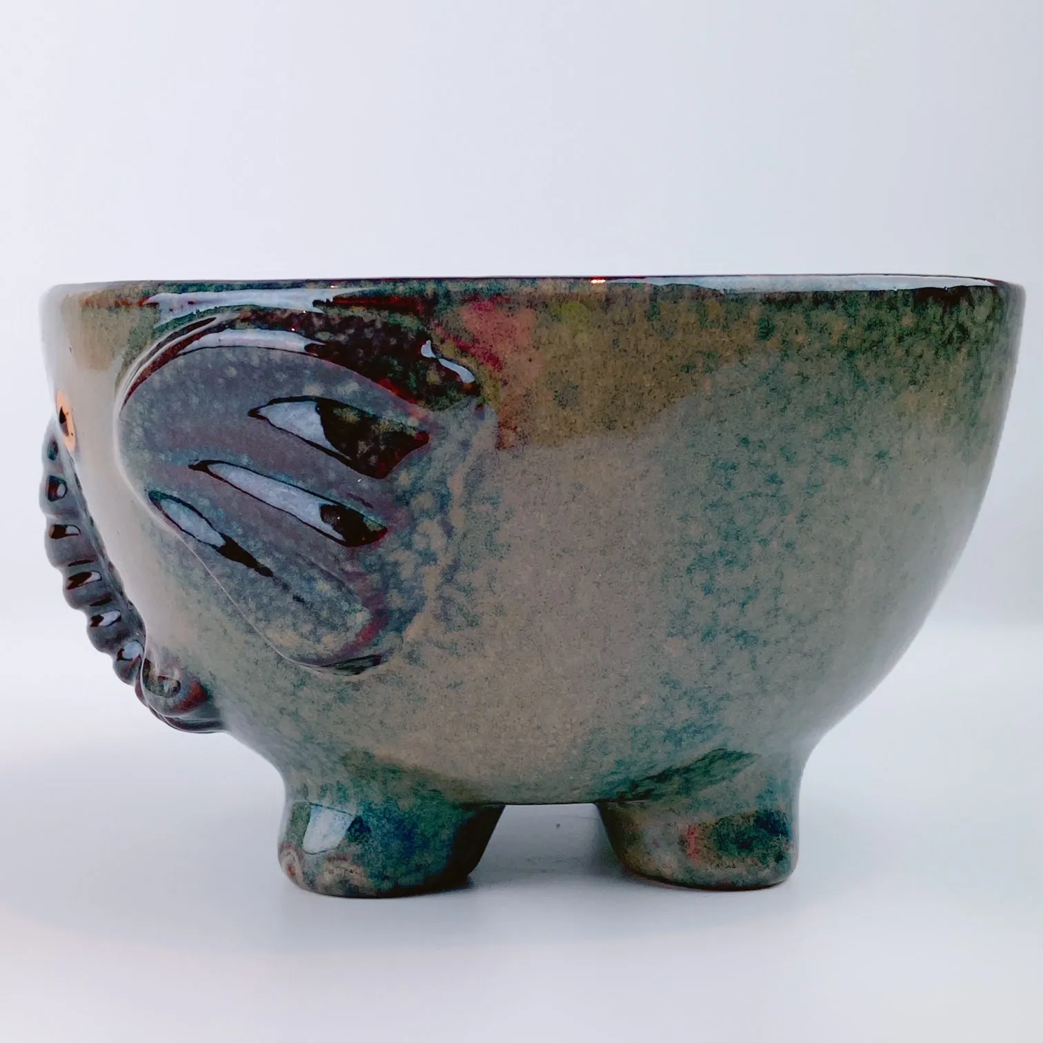 Elephant 6 Inch Bowl with Standing Happy Feet