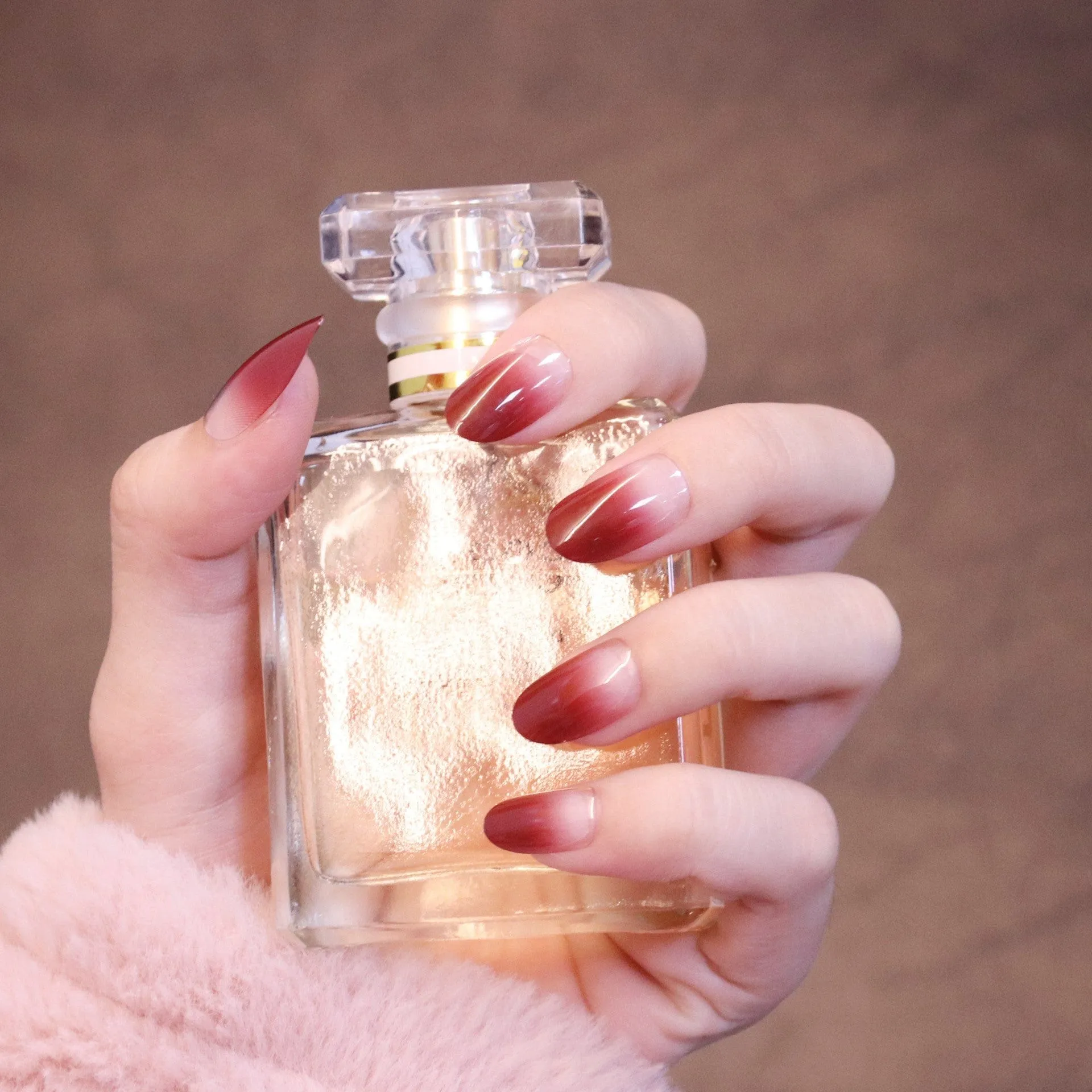 Medium Rounded Cherry Red Ombre Press On Nails