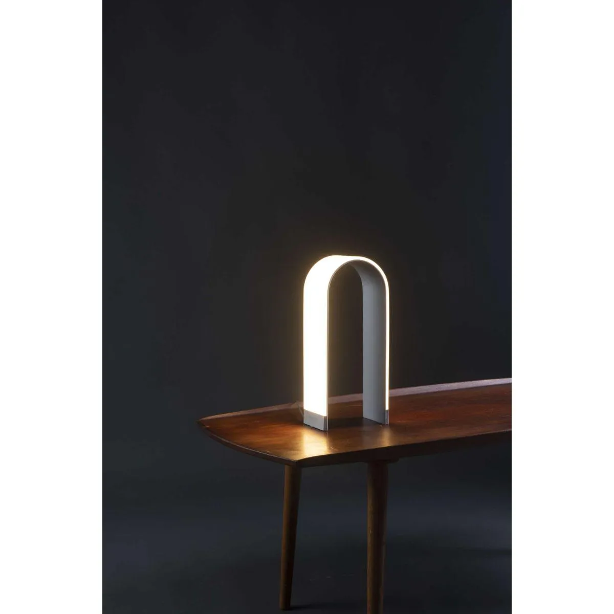 Mr. n Tall Silver Transitional LED Desk Lamp with USB Port