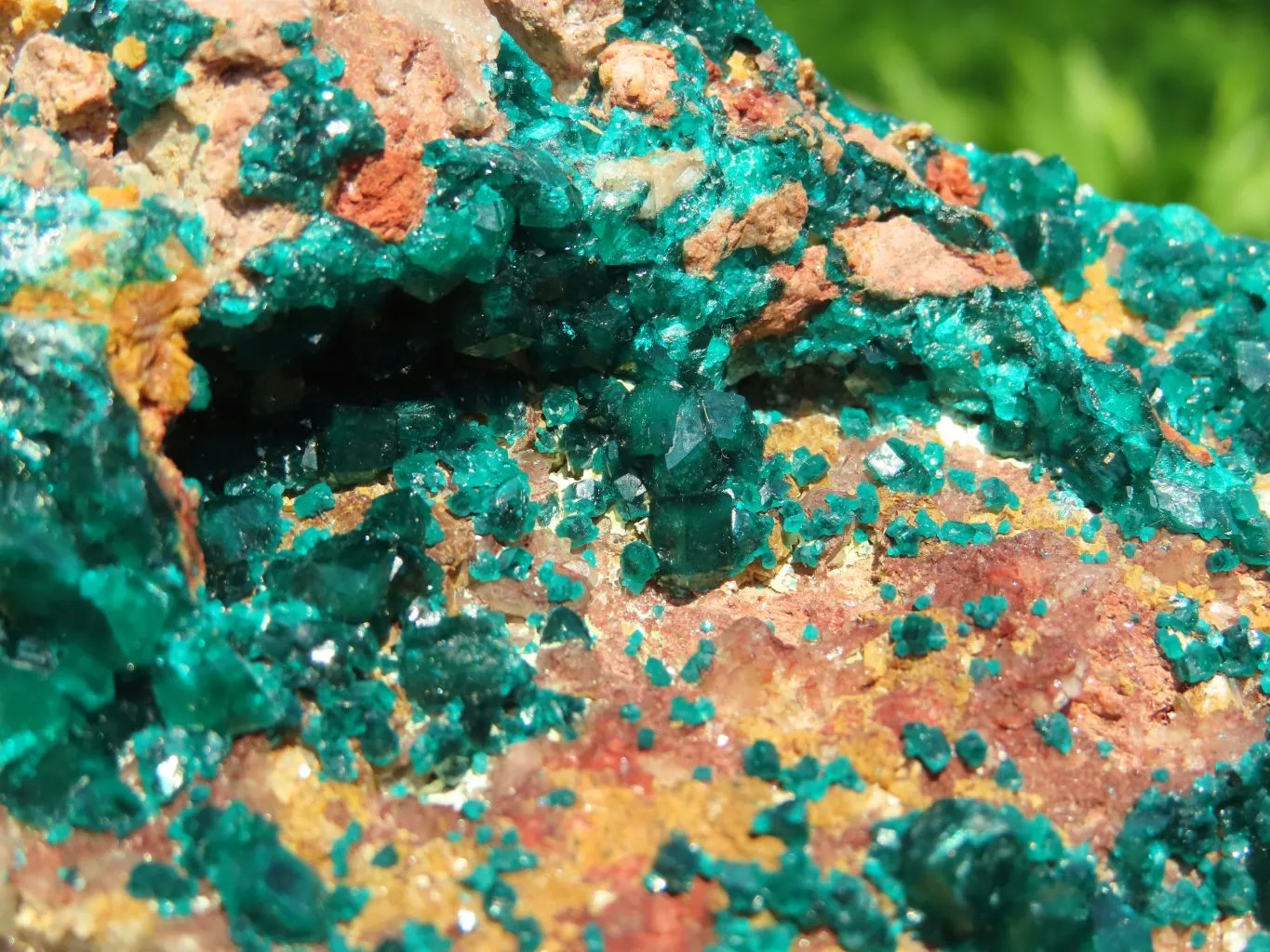 Natural Cabinet Dioptase Specimen, Emerald Green Crystals x 1 From Renneville Brazzaville, Congo