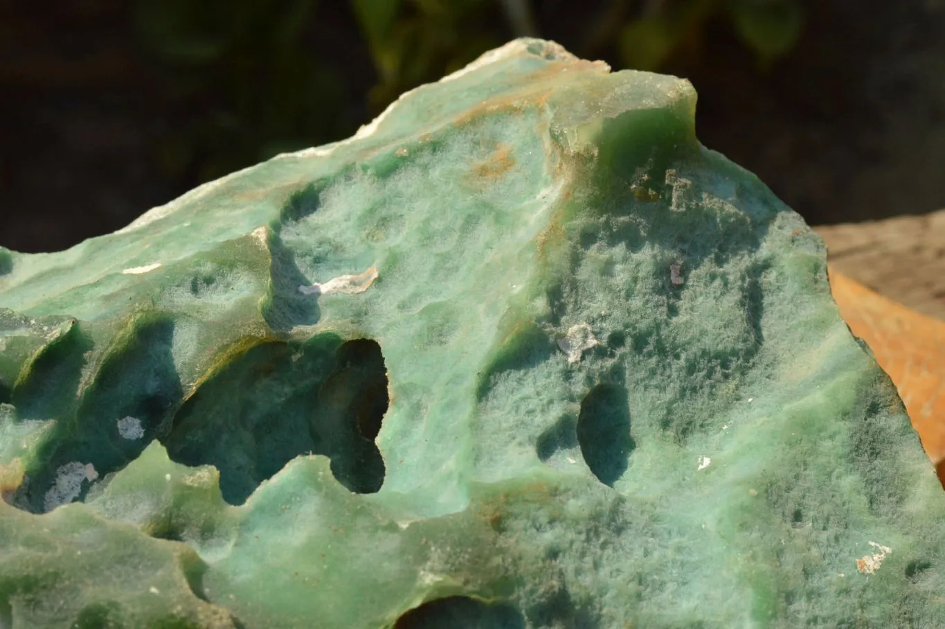 Natural XXL Emerald Mtorolite Plates With Stand x 1  From Mutorashanga, Zimbabwe