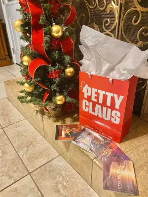 Petty Claus Gift Bag