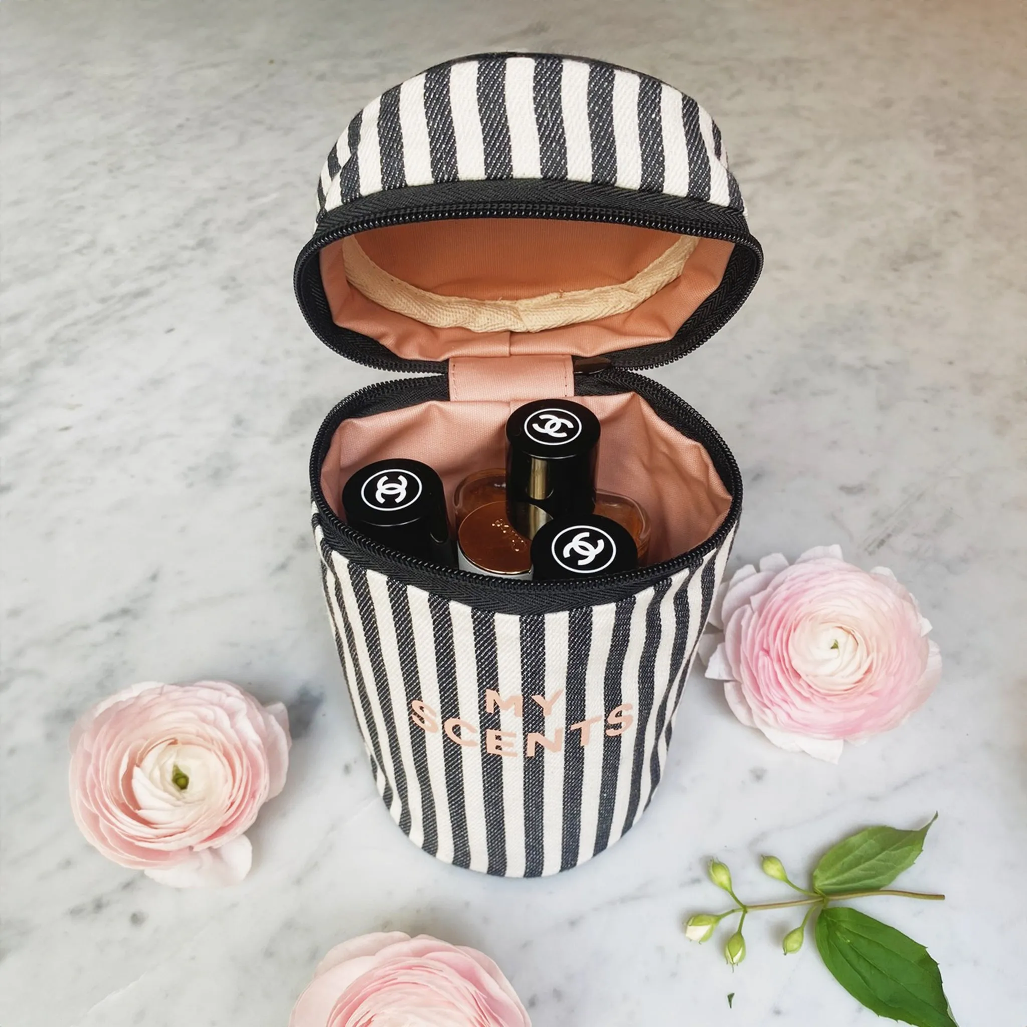 Round My Scents Case, Striped