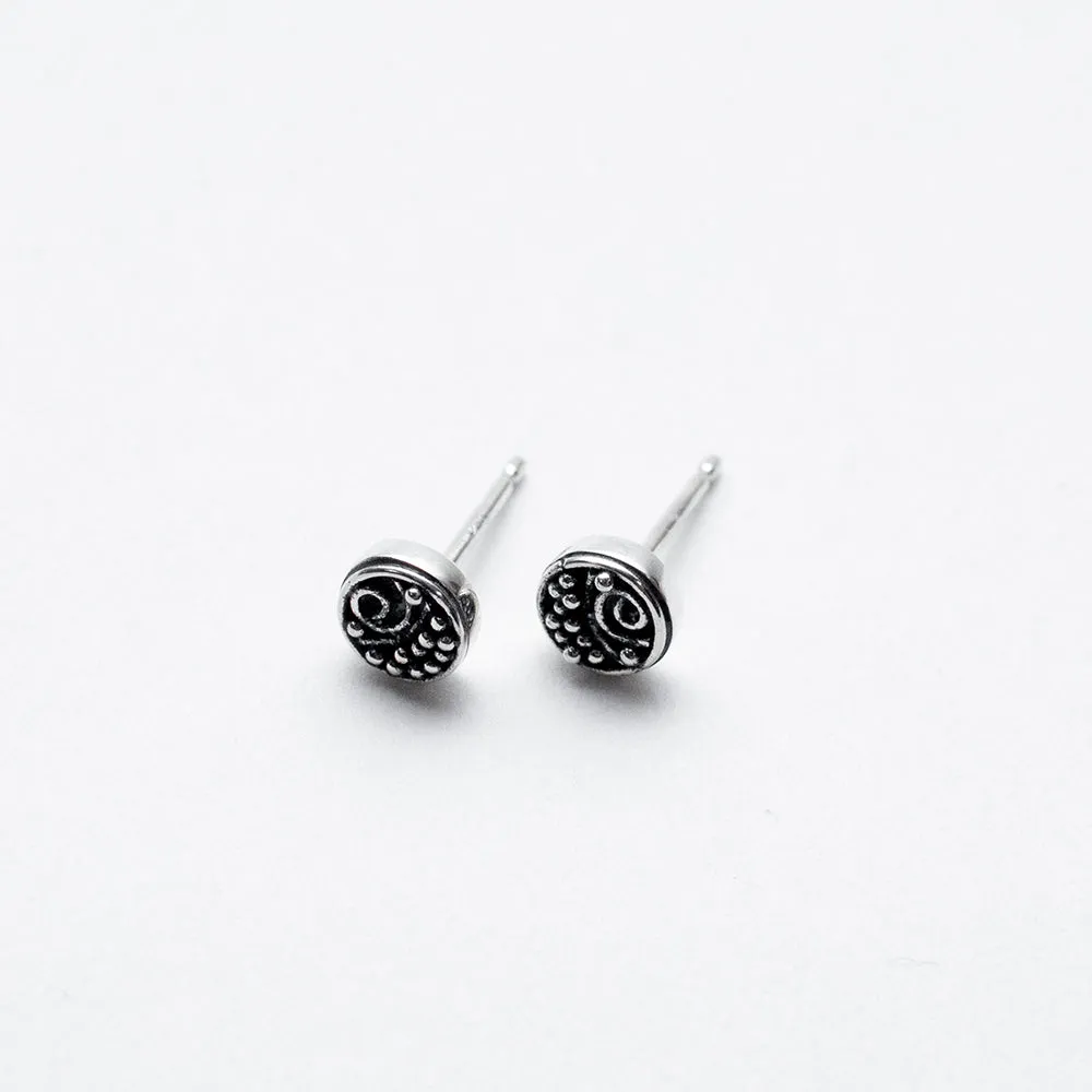 Silver Round Kebaikan Circle Studs