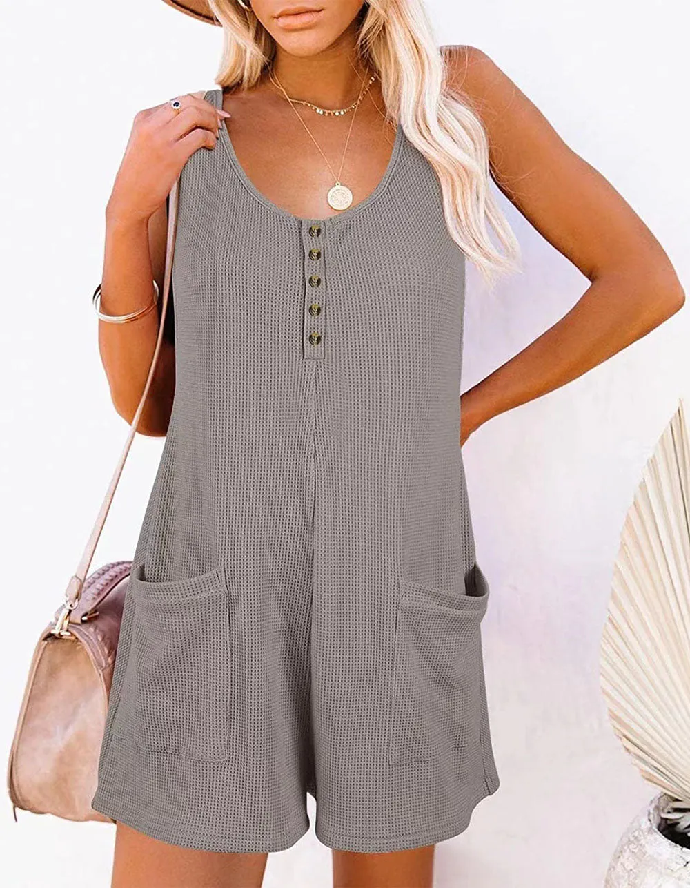 Solid-color U Neck Sleeveless Button Pocket Short Jumpsuit