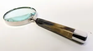 Unique Dark Horn Magnifier