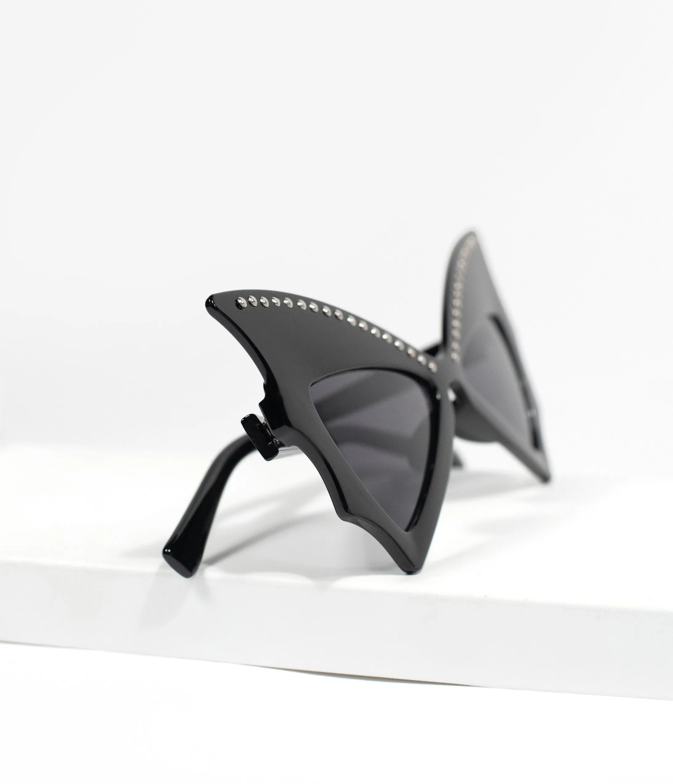 Unique Vintage Black Bat Wing Sunglasses